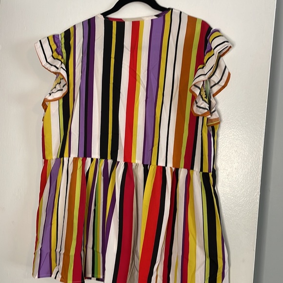 Tops - Picture 4 of 6